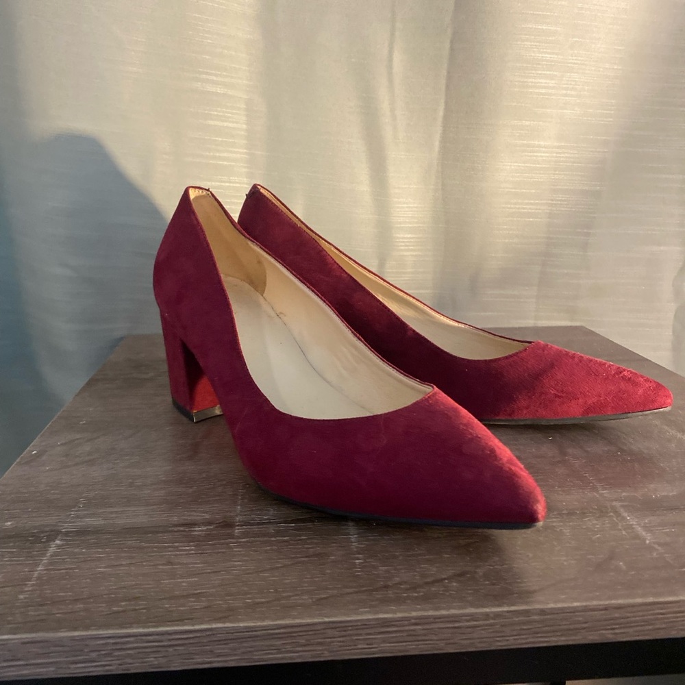 Nine West Red Suede Heels Classic Pointed-Toe
